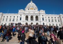 Students protesting for gun control legislation