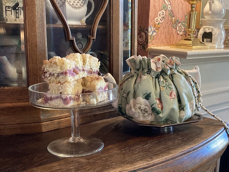 Crumb Cake Inn at Woodhaven's Strawberry Rhubarb Crumb Cake