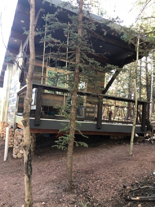 Black Monarch Hotel Exterior of Teller Cabin