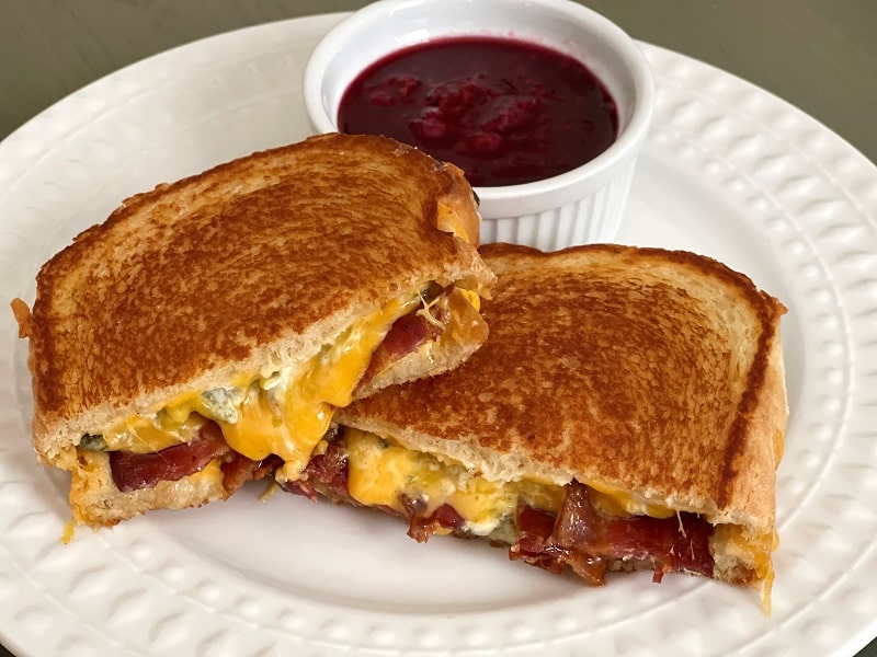 Jalapeno Popper Grilled Cheese