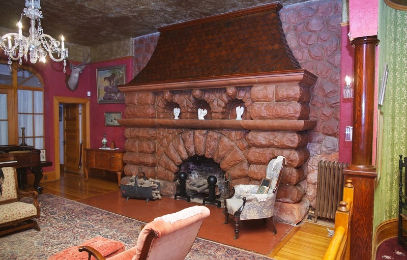 Miramont Castle Parlor