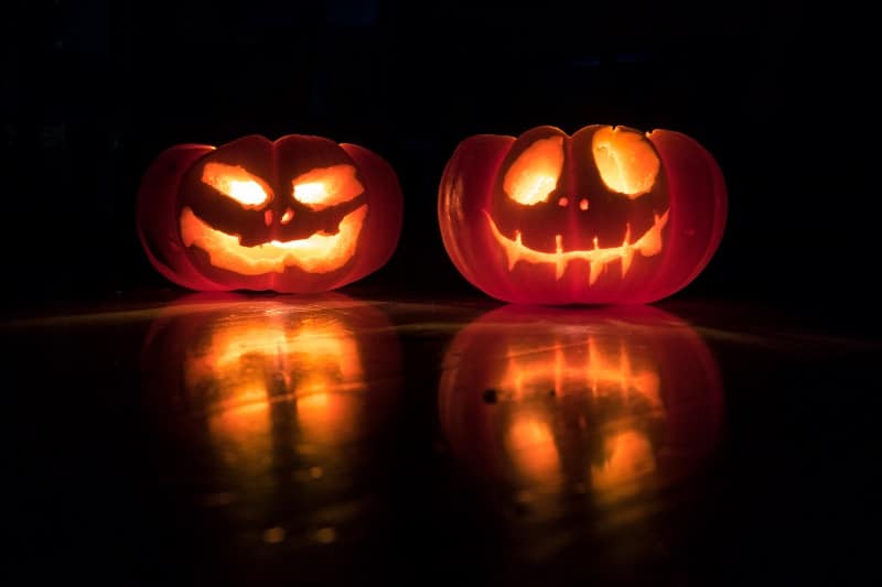 Halloween Lit Pumpkins